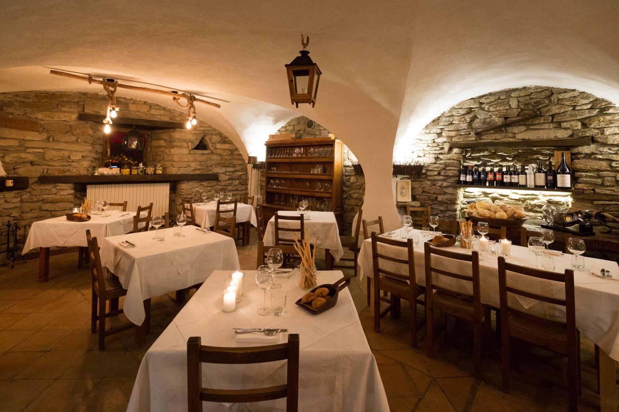 Locanda Alleve Hotel Ristorante Pragelato Buitenkant foto